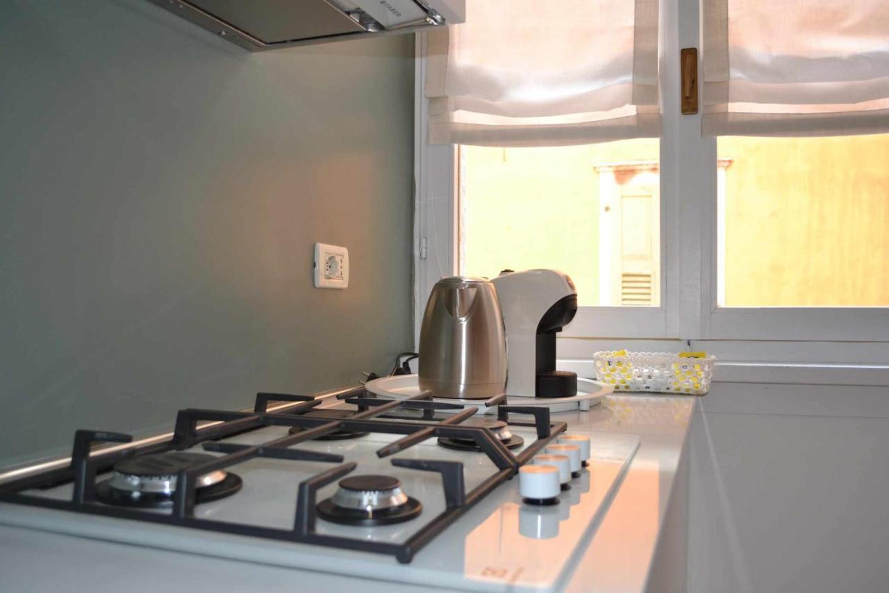 Lantica Torre Apartment Riva del Garda Exterior photo