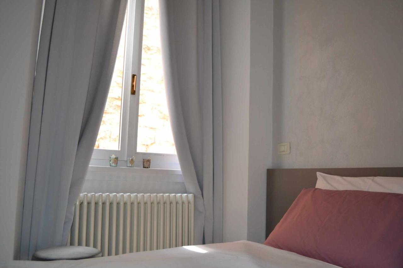 Lantica Torre Apartment Riva del Garda Exterior photo